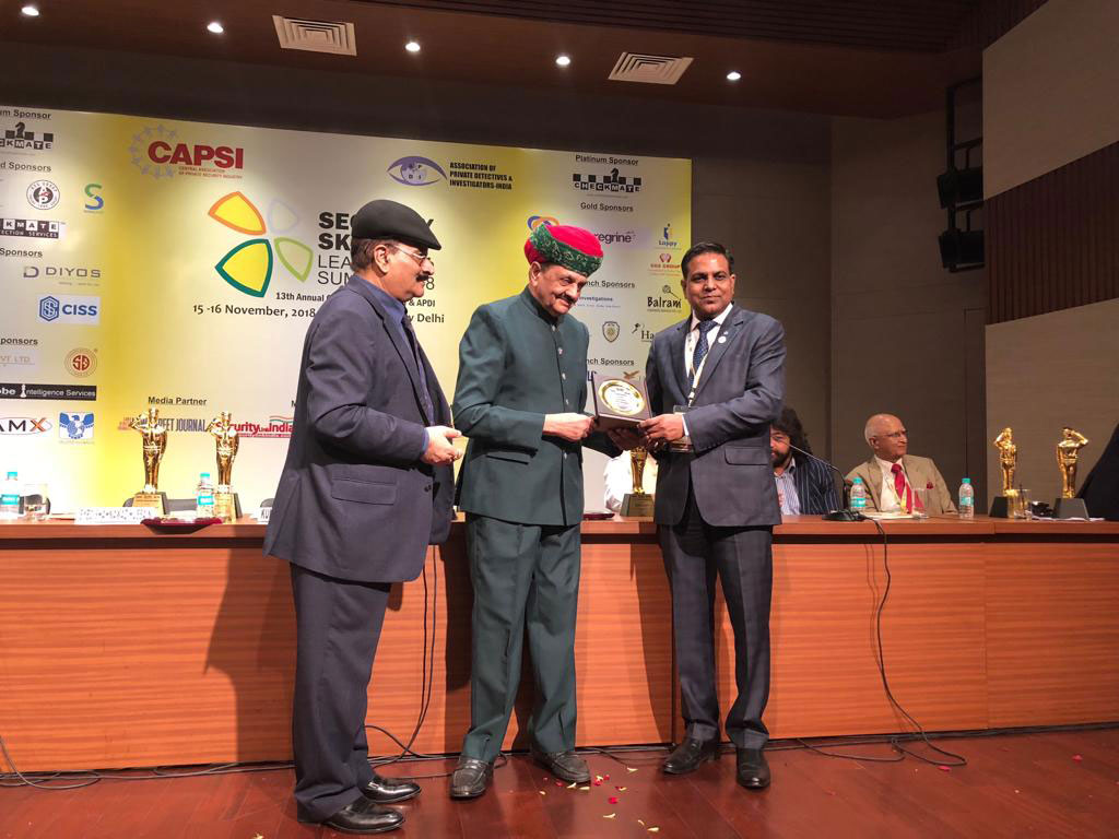 Best Investigator Award 2018 received by Mr. Rajeev Kumar, for City Intelligence in Delhi